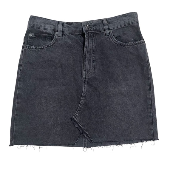 We The Free Dresses & Skirts - We The Free Black Denim Mini Skirt with Raw Hem 0B920063 NWT Size 27